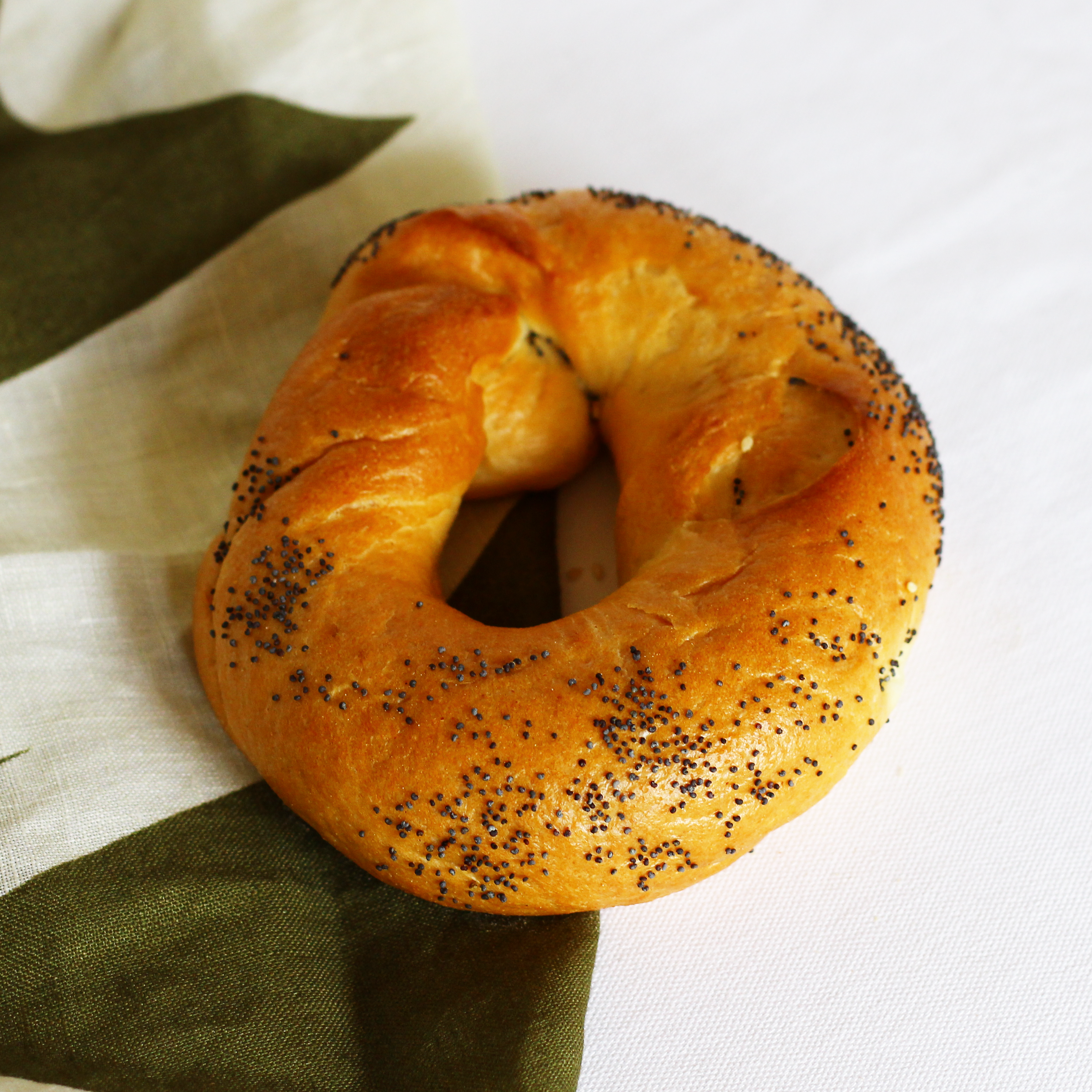 Lichtenstein's Bakehouse Poppy Seed Bagel